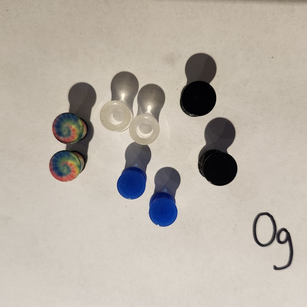 4 Pairs Plugs, 0g